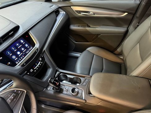 New 2025 Cadillac XT5 Luxury w/ LPO, Floor Liner Package FWD image 34