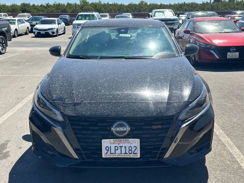 Certified 2024 Nissan Altima 2.5 SR FWD image 3