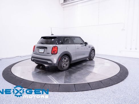 Used 2023 MINI Cooper 2-Door Hardtop image 34