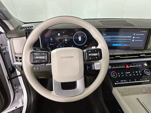 Used 2024 Hyundai Santa Fe Calligraphy FWD image 15