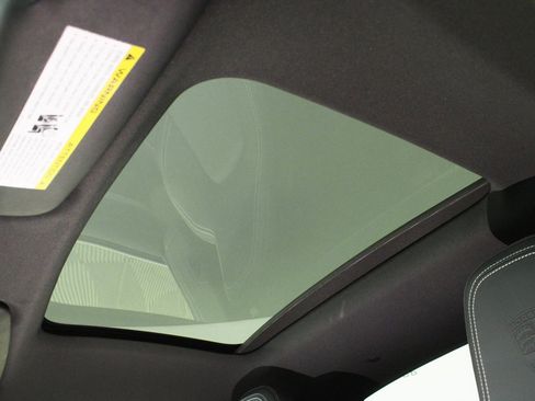 Certified 2024 Porsche 911 Carrera 4 image 19