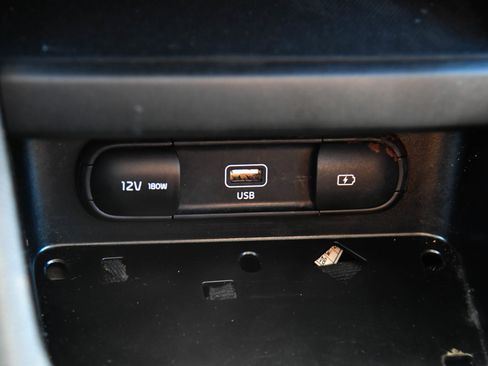 Used 2024 Kia Forte LXS w/ LXS Technology Package FWD image 22