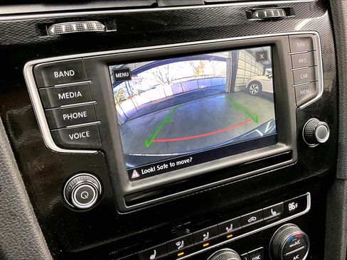 Used 2017 Volkswagen GTI Autobahn image 21