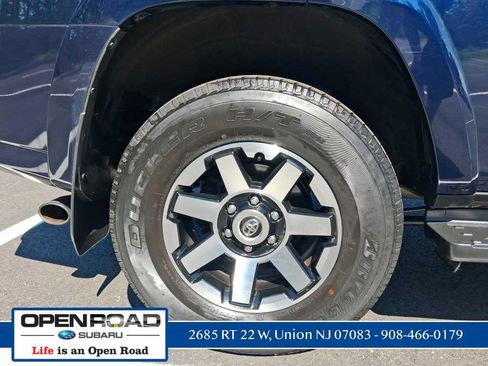 Used 2023 Toyota 4Runner TRD Off-Road Premium w/ Off Road Premium Plus Package AWD/4WD image 10