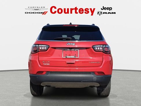 Certified 2024 Jeep Compass Limited AWD/4WD image 5