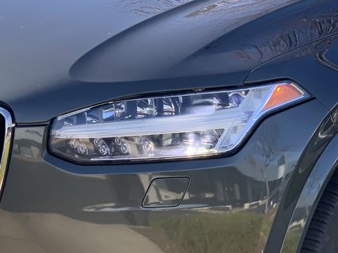 Used 2018 Volvo XC90 T6 Momentum w/ Momentum Plus Package image 6