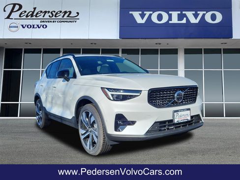 New 2026 Volvo XC40 B5 Ultra w/ Climate Package image 1