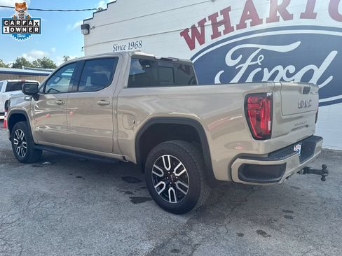 Used 2022 GMC Sierra 1500 AT4 w/ AT4 Preferred Package AWD/4WD image 4