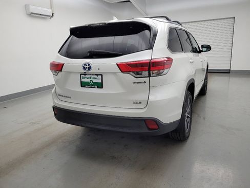 Used 2019 Toyota Highlander XLE AWD/4WD image 7