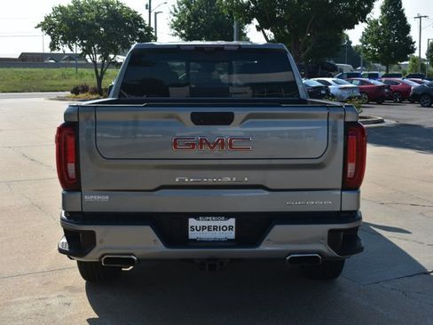 Used 2023 GMC Sierra 1500 Denali w/ Technology Package AWD/4WD image 6