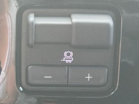 New 2025 Chevrolet Silverado 1500 LT image 7