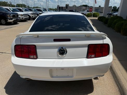 Used 2006 Ford Mustang GT Premium RWD image 12