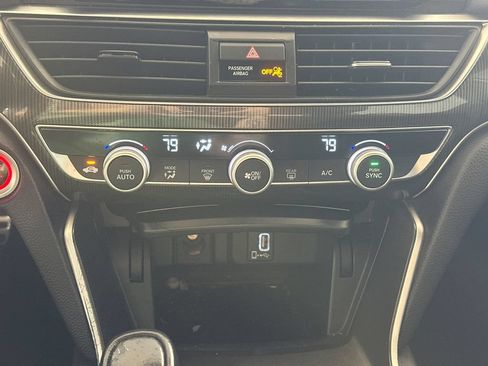 Used 2018 Honda Accord Sport image 6