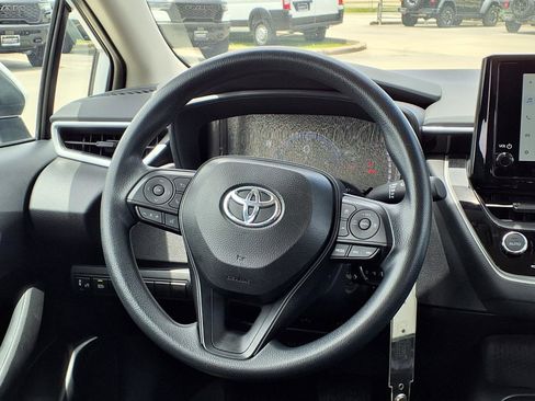 Used 2026 Toyota Corolla LE FWD image 12