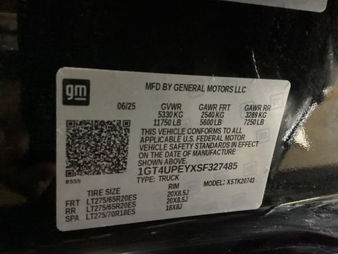Used 2025 GMC Sierra 2500 AT4 w/ AT4 Premium Plus Package AWD/4WD image 16
