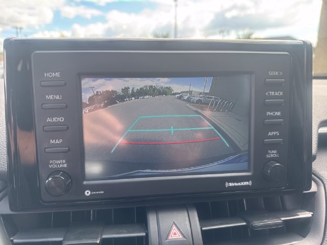 Used 2021 Toyota RAV4 XLE FWD image 17