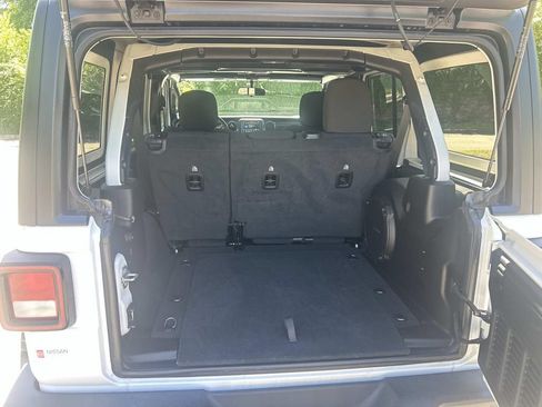 Used 2021 Jeep Wrangler Unlimited Sport AWD/4WD image 14