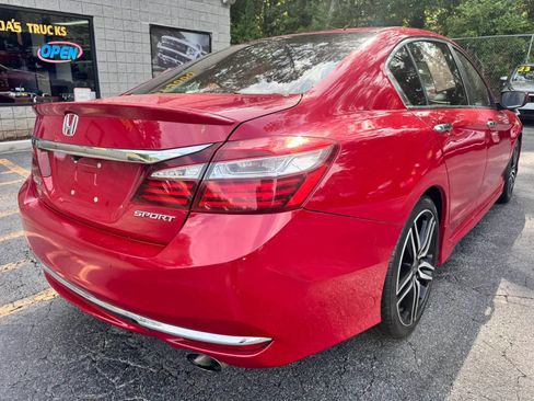 Used 2016 Honda Accord Sport image 7