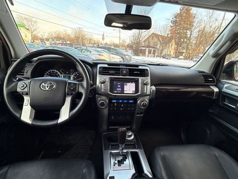 Used 2014 Toyota 4Runner Limited image 21