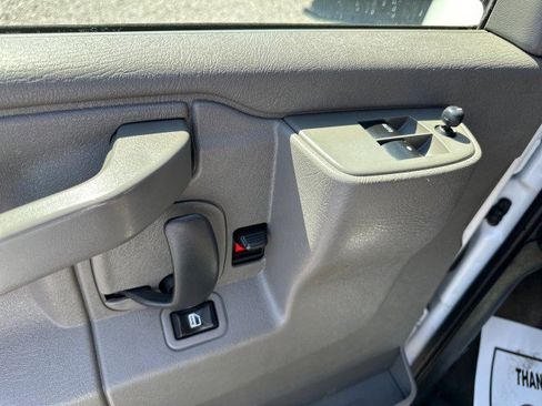 Used 2019 Chevrolet Express 3500 LT w/ LT Preferred Equipment Group RWD image 22