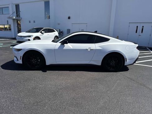 Used 2025 Ford Mustang Coupe image 10