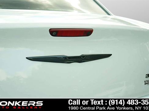Used 2021 Chrysler 300 Touring L image 25