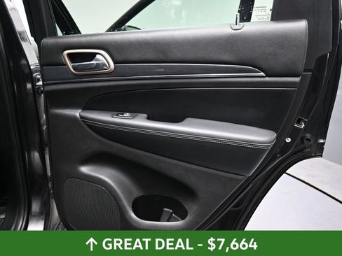 Used 2015 Jeep Grand Cherokee Overland AWD/4WD image 20