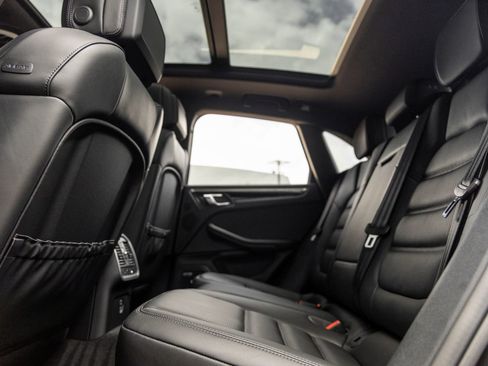 New 2026 Porsche Macan AWD/4WD image 37