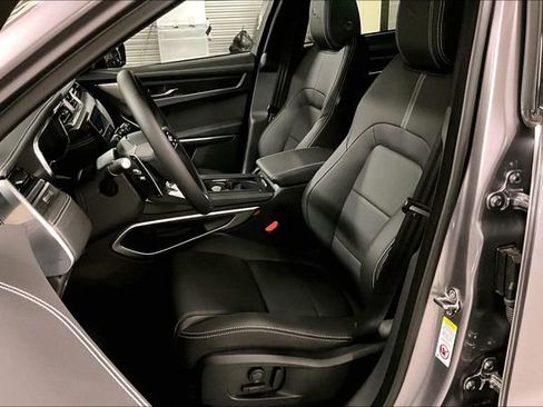 New 2026 Jaguar F-PACE R-Dynamic S image 8