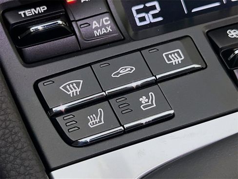 New 2025 Porsche 718 Cayman image 22