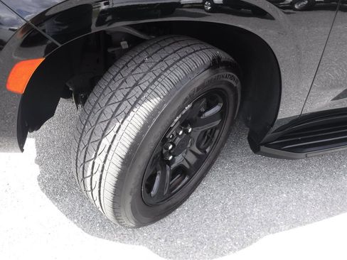 Used 2023 Chevrolet Tahoe LS image 22