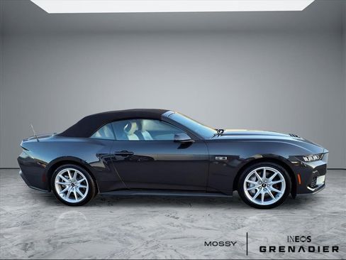 Used 2024 Ford Mustang GT Premium image 8