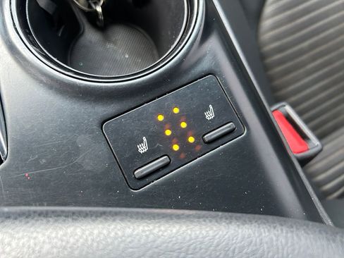 Used 2019 Toyota Camry SE image 36