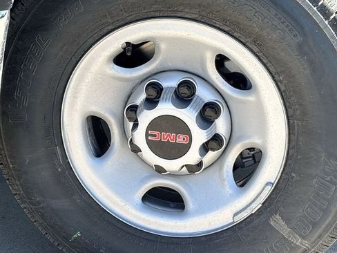 New 2025 GMC Savana 2500 Work Van w/ Driver Convenience Package image 25