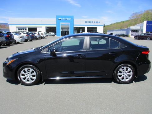 Used 2023 Toyota Corolla LE w/ Carpet Mat Package (TMS) FWD image 8