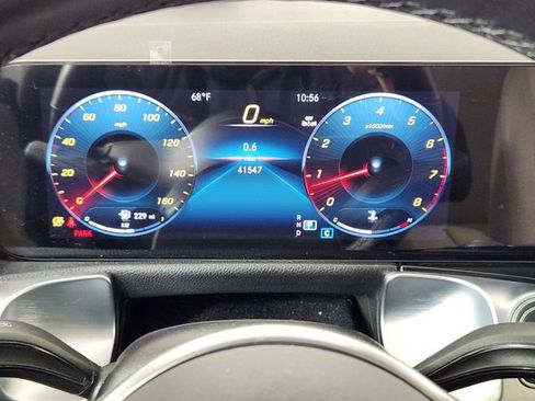 Used 2023 Mercedes-Benz GLB 250 4MATIC image 16
