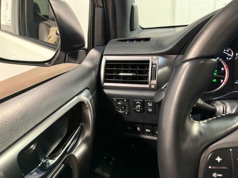 Used 2023 Lexus GX 460 image 77