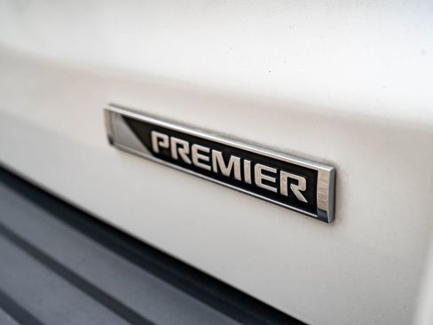 Used 2017 Chevrolet Tahoe Premier AWD/4WD image 20