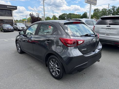 Used 2020 Toyota Yaris LE FWD image 6