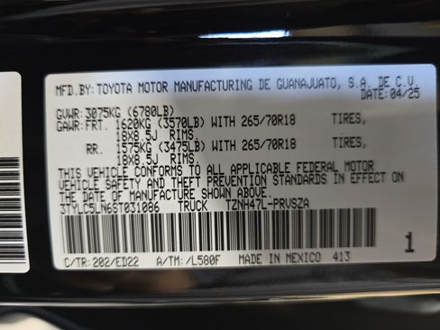 Used 2025 Toyota Tacoma TRD Pro AWD/4WD image 34