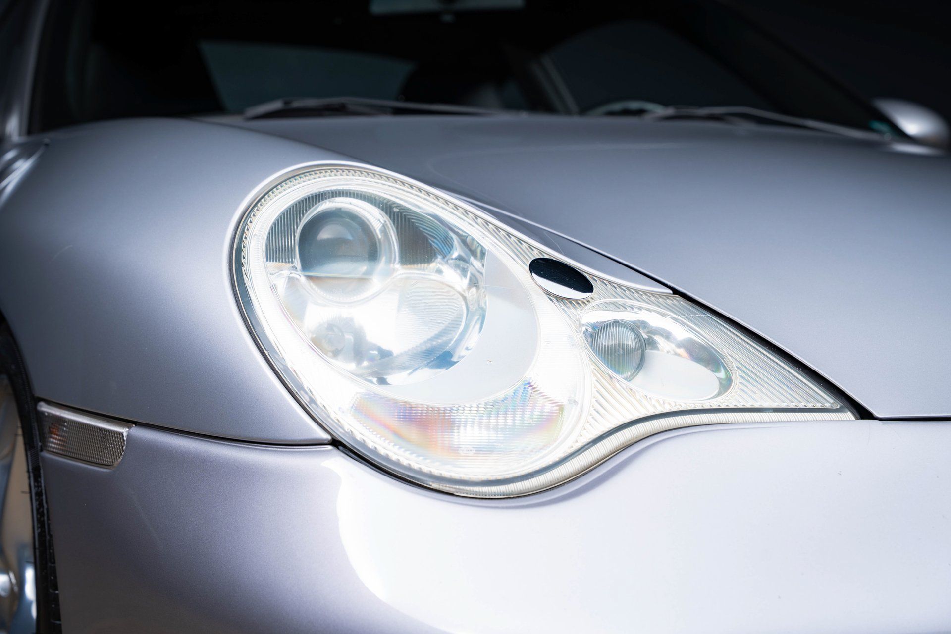 Used 2004 Porsche 911 40th Anniversary RWD image 9