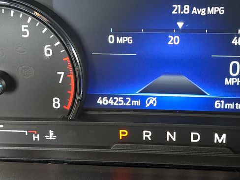 Used 2020 Ford Explorer XLT w/ Equipment Group 202A AWD/4WD image 26