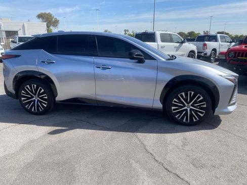 Used 2023 Lexus RZ 450e Premium w/ Accessory Package (Z1) image 4