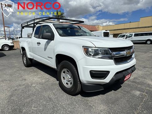 Used 2017 Chevrolet Colorado W/T w/ WT Convenience Package RWD image 2