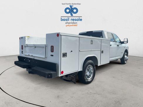Used 2024 RAM 3500 SLT w/ Quick Order Package 2YG SLT AWD/4WD image 7