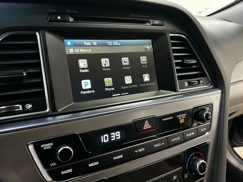 Used 2017 Hyundai Sonata SE image 16