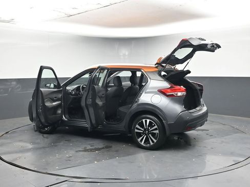 Used 2020 Nissan Kicks SV image 46