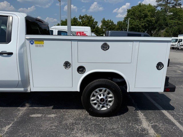 New 2026 GMC Sierra 2500 Pro w/ Convenience Package AWD/4WD image 2