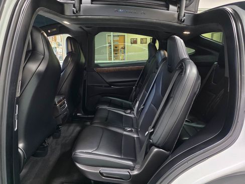Used 2017 Tesla Model X 100D AWD/4WD image 19