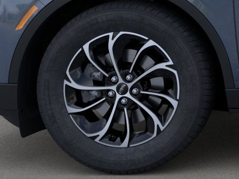 New 2026 Lincoln Nautilus Premier AWD/4WD image 19
